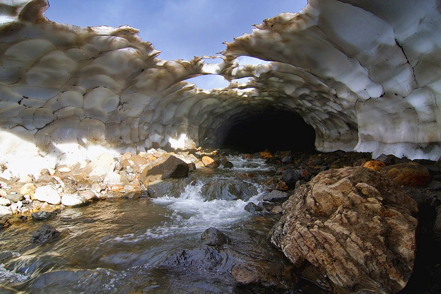 snowcaves03.jpg