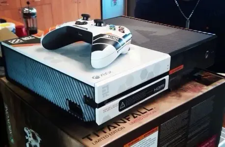 xbox-one-limited-edition-titanfall2.webp
